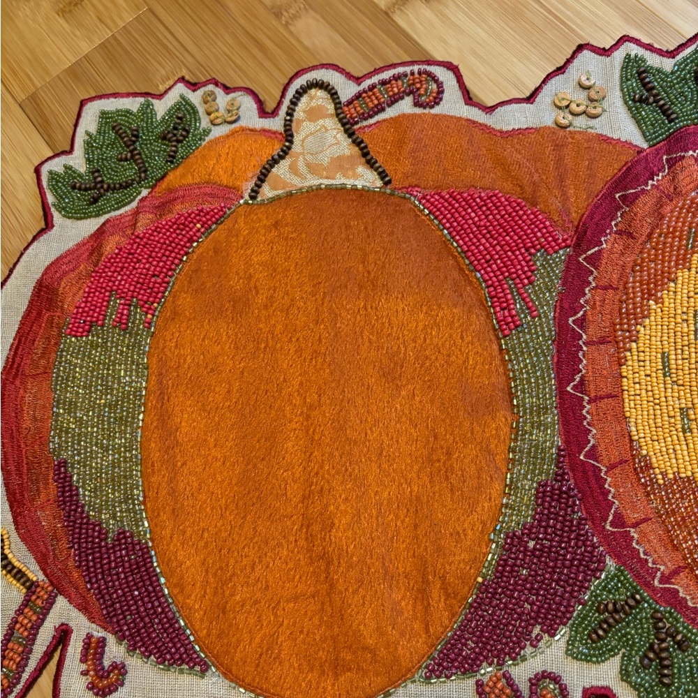Thanksgiving table runner - Picture 3 of 5